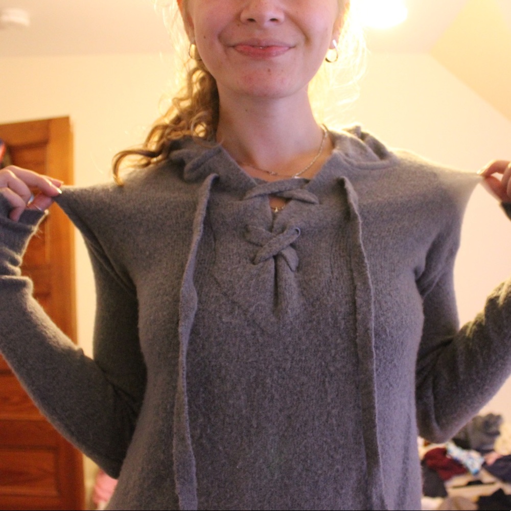 grey slouchy sweater